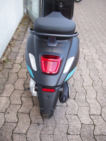 Primavera S mattschwarz FL 6