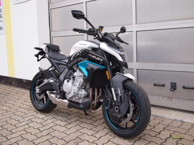 CFMOTO 675 NK weiss-blau 7