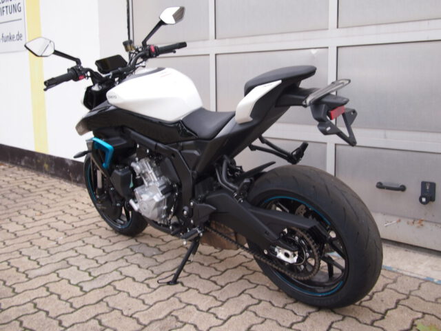 CFMOTO 675 NK weiss-blau 4