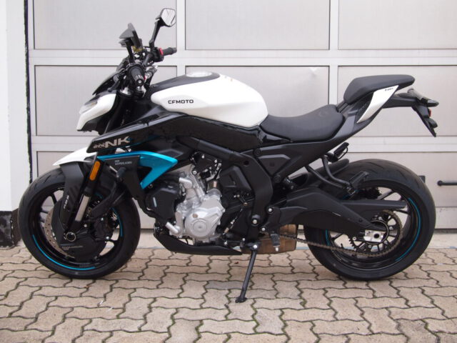 CFMOTO 675 NK weiss-blau 1