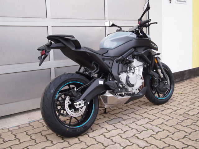 CFMOTO 675 NK grau 9