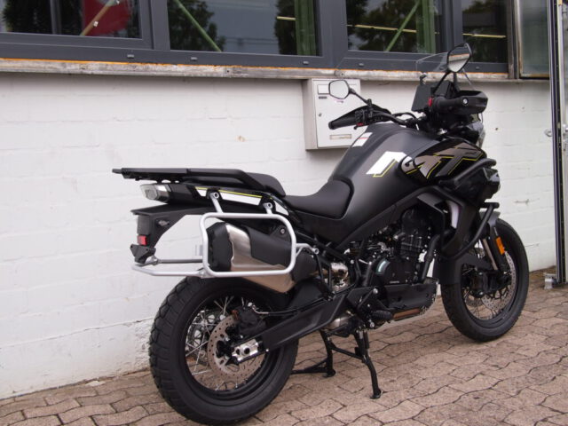 800MT Explore schwarz 5