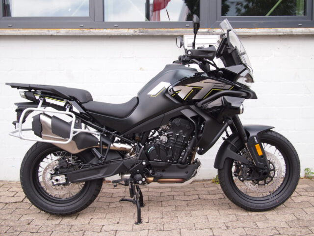 800MT Explore schwarz 6