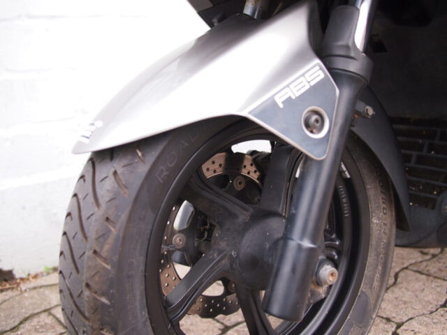 Kymco Downtown 125 06