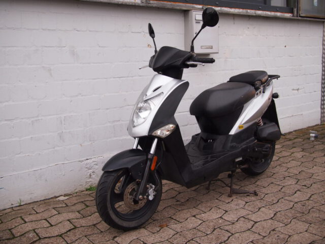 Agility 50 silber 02