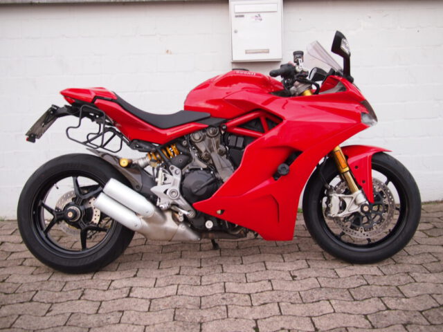 Ducati Supersport S 05