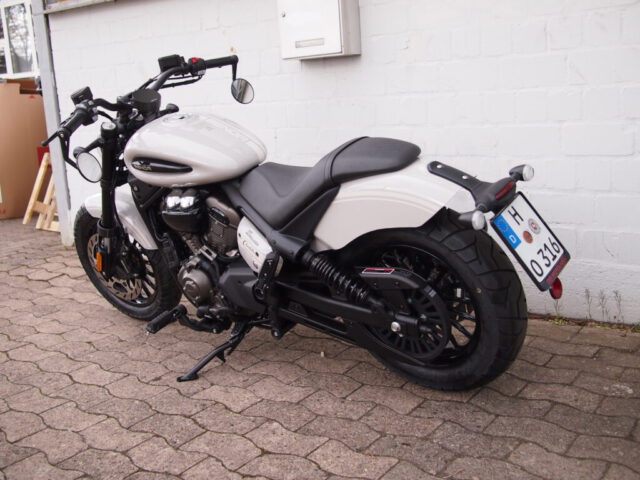 Benda 350 CVT grau 05