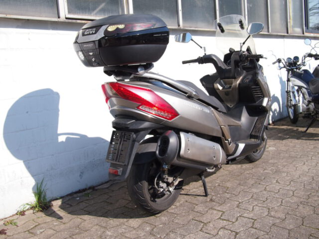 MYROAD 700i 05