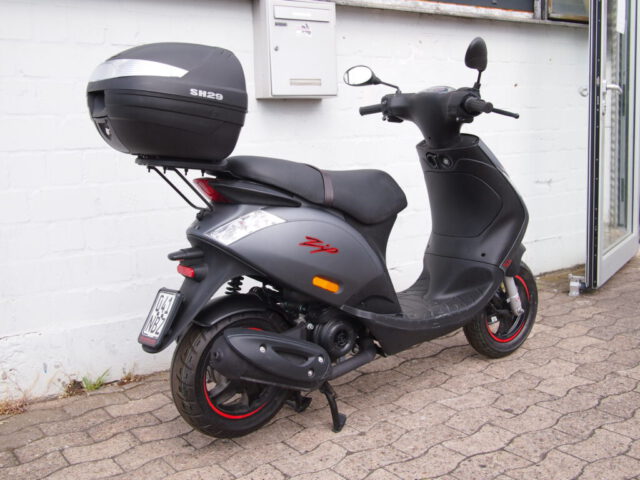 Zip Mofa 06
