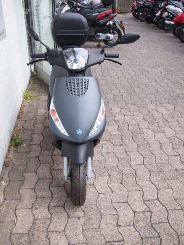 Zip Mofa 04