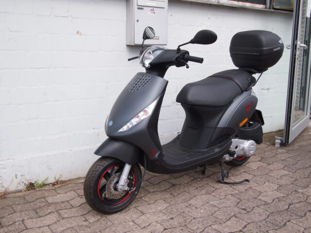 Zip Mofa 03