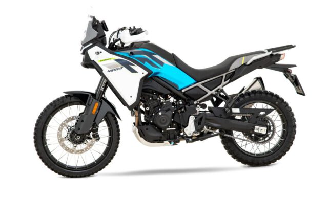 450MT blau-weiss 2026 3