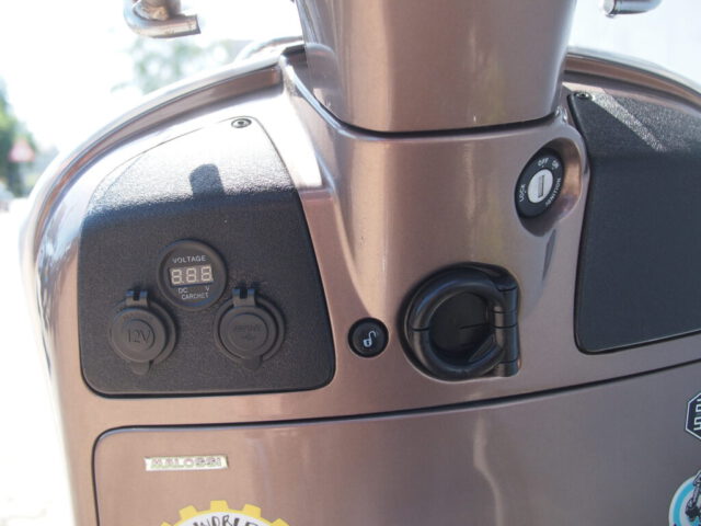 GTS300 Touring braun 04