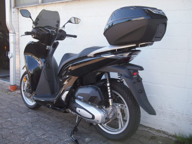 Honda SH150 10