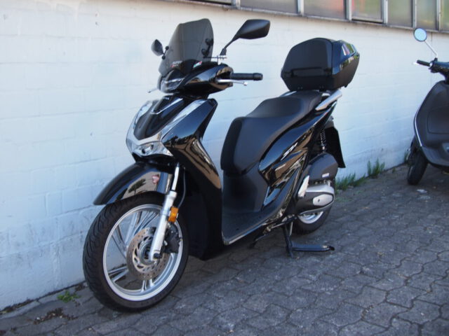 Honda SH150 09