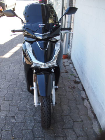 Honda SH150 07