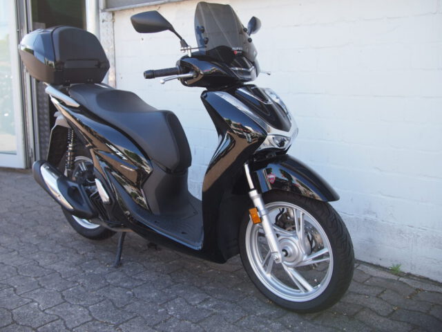 Honda SH150 06