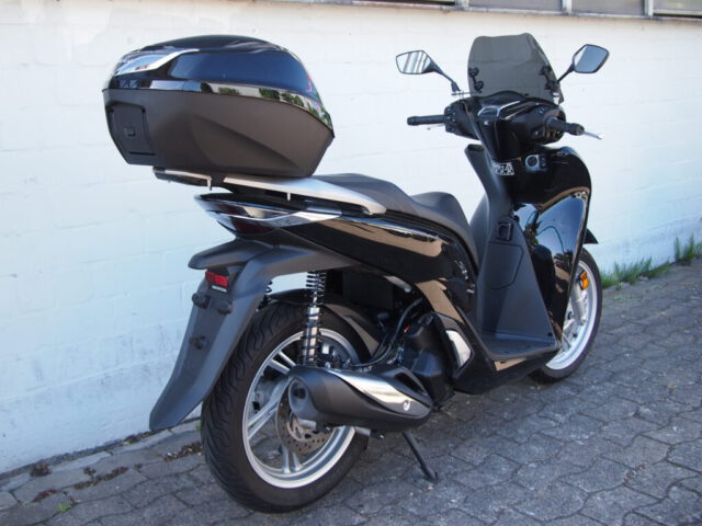Honda SH150 04