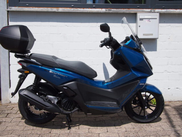 Skytown 125 blau 1