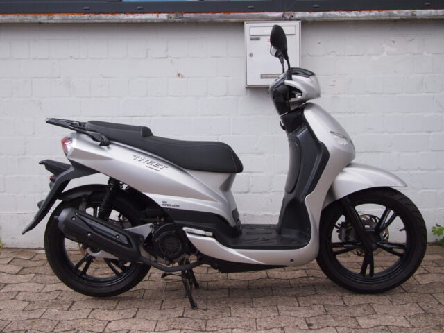 Peugeot Tweet 125 2
