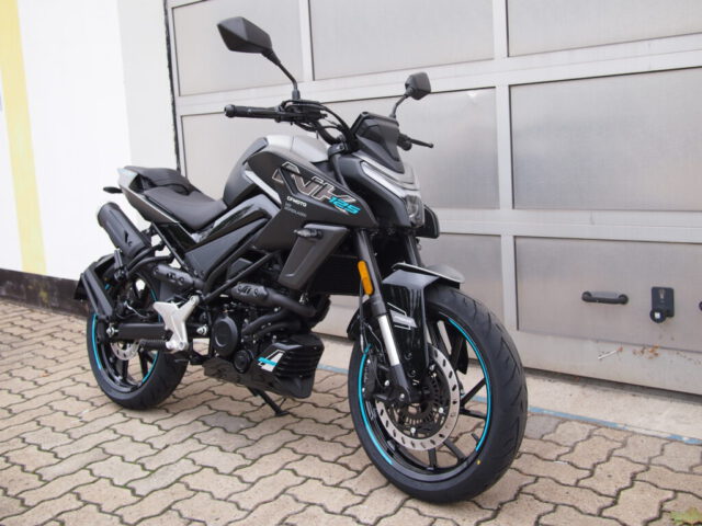 CFMOTO 125NK schwarz 9