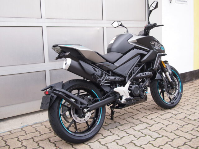 CFMOTO 125NK schwarz 7