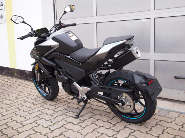 CFMOTO 125NK schwarz 4