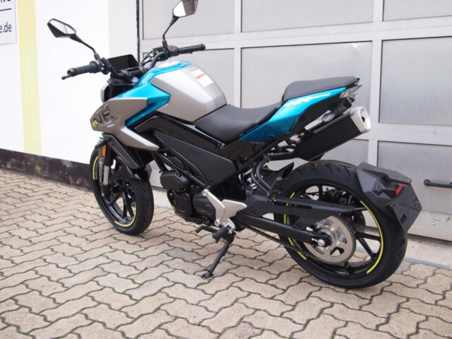 CFMOTO 125NK blau 3