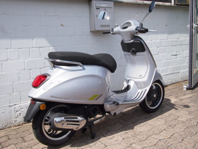 Vespa Primavera 50 Tech hellgrau 06