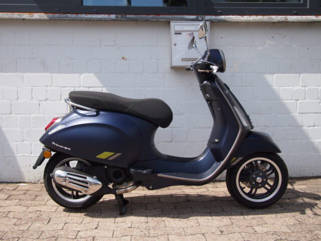 Vespa Primavera 50 Tech blau 08