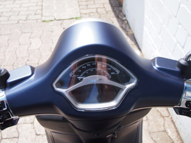 Vespa Primavera 50 Tech blau 05